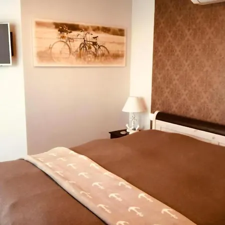 Schwimmendes Haus Elandi Holiday home Niemegk (Saxony-Anhalt)